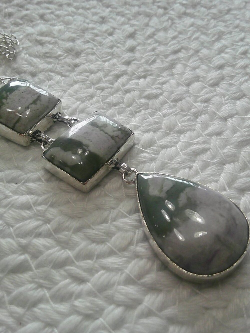 Gorgeous PEACE JADE Handmade Sterling 925 Pendant/Chain #311F